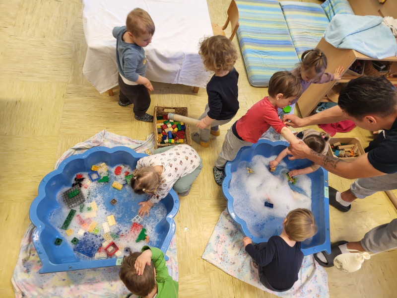 Čistimo tudi igrače.